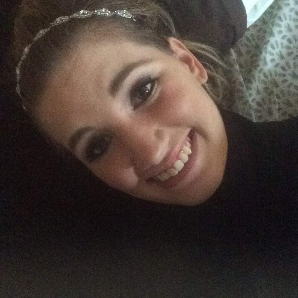 Meet your Posher, Felicia